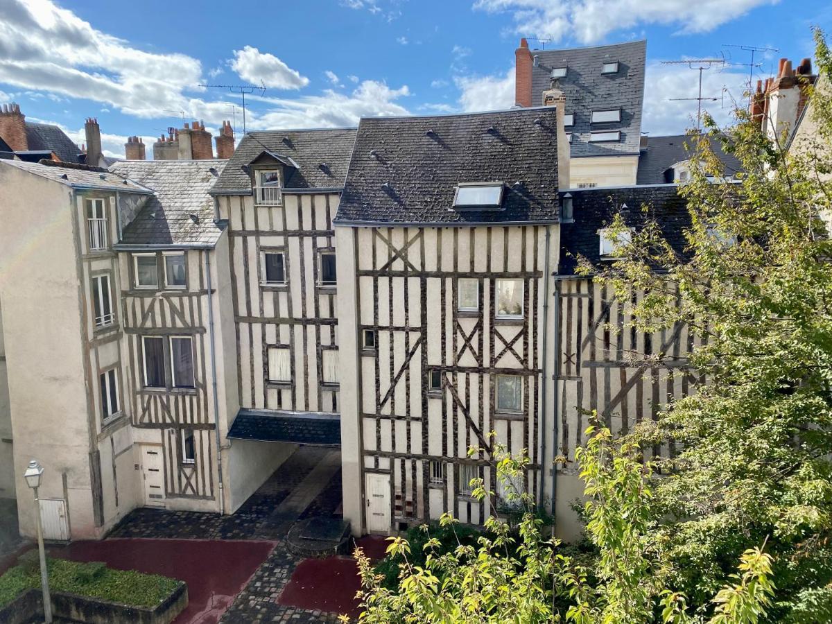 Le Repaire D'esmeralda Orléans